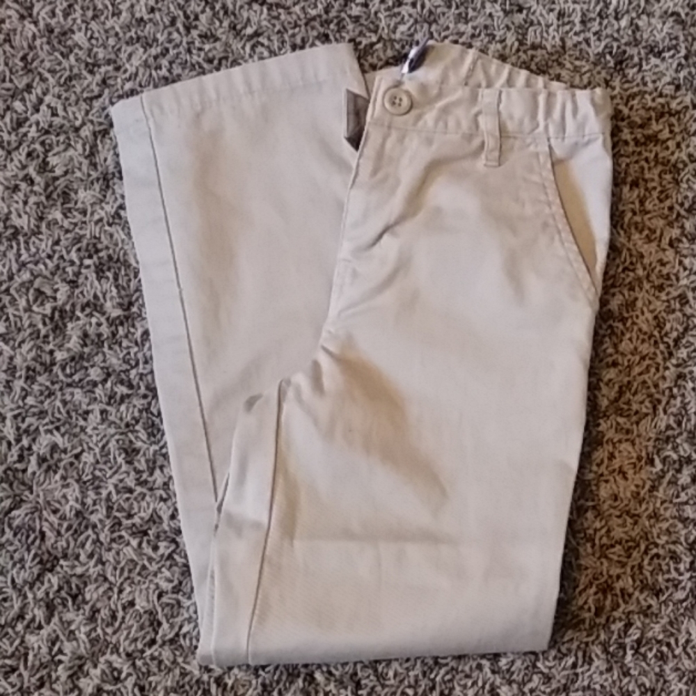 Khaki pant.